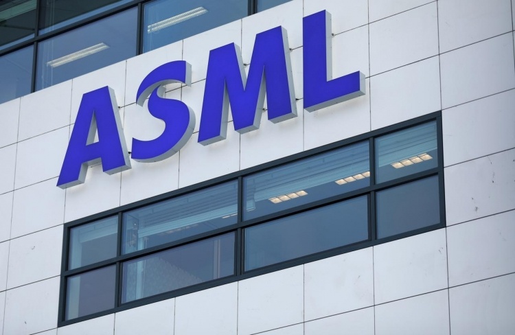 Китай предостерёг Нидерланды от запрета на поставки оборудования ASML